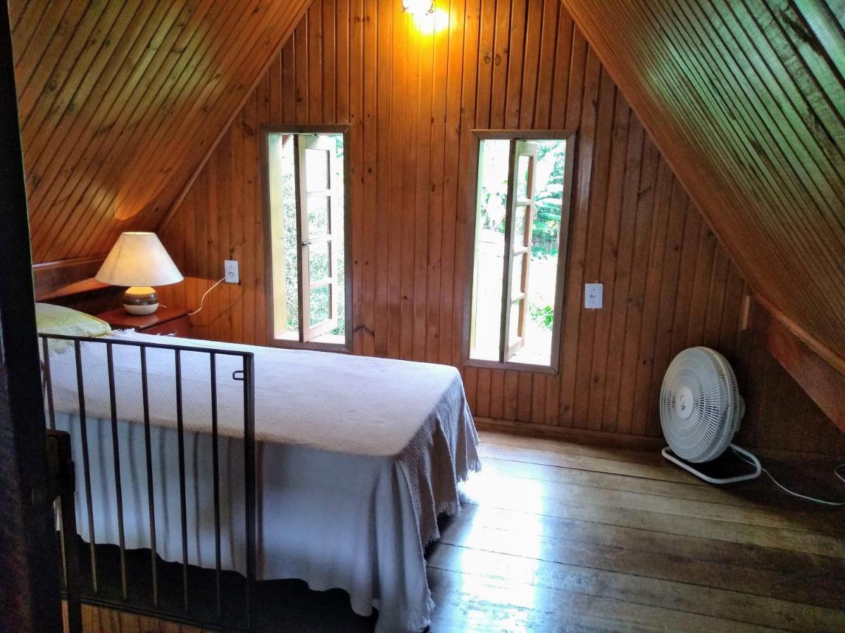 Chalet Confortavel Na Cidade Das Estrelas サンタ・マリア・マダレナ エクステリア 写真